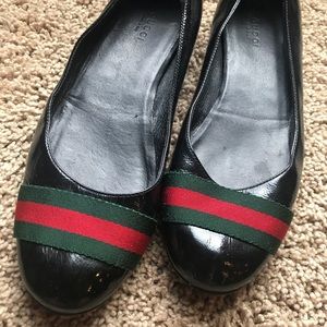 authentic gucci classic patent leather flats!